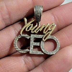 10k gold pendant with real diamonds